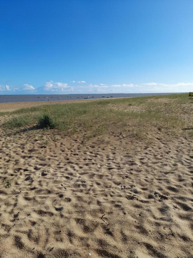 Maisonnette A Deux Pas De La Plage Dans Residence Calme Ла-Транш-сюр-Мер Екстер'єр фото