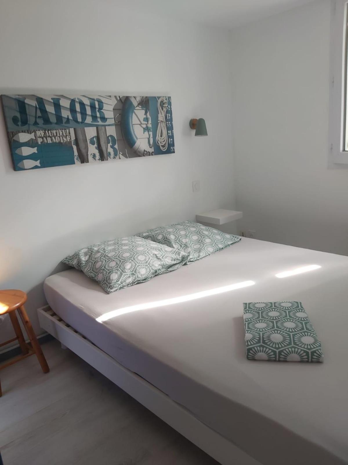 Maisonnette A Deux Pas De La Plage Dans Residence Calme Ла-Транш-сюр-Мер Екстер'єр фото